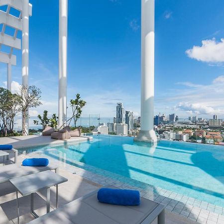 Arbour Hotel And Residence Паттая Екстер'єр фото Infinity pool at the rooftop