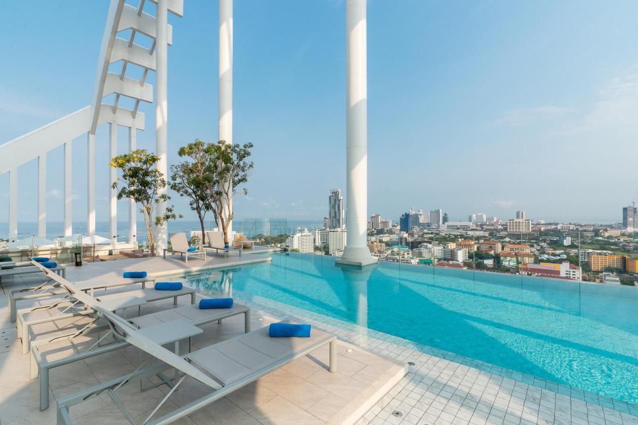 Arbour Hotel And Residence Паттая Екстер'єр фото The rooftop pool at the U Sathorn